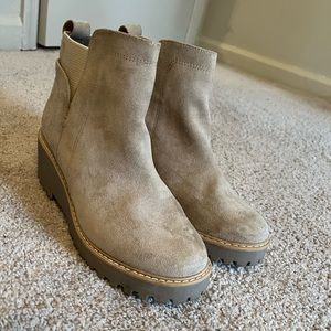 Dolce Vita Huey booties